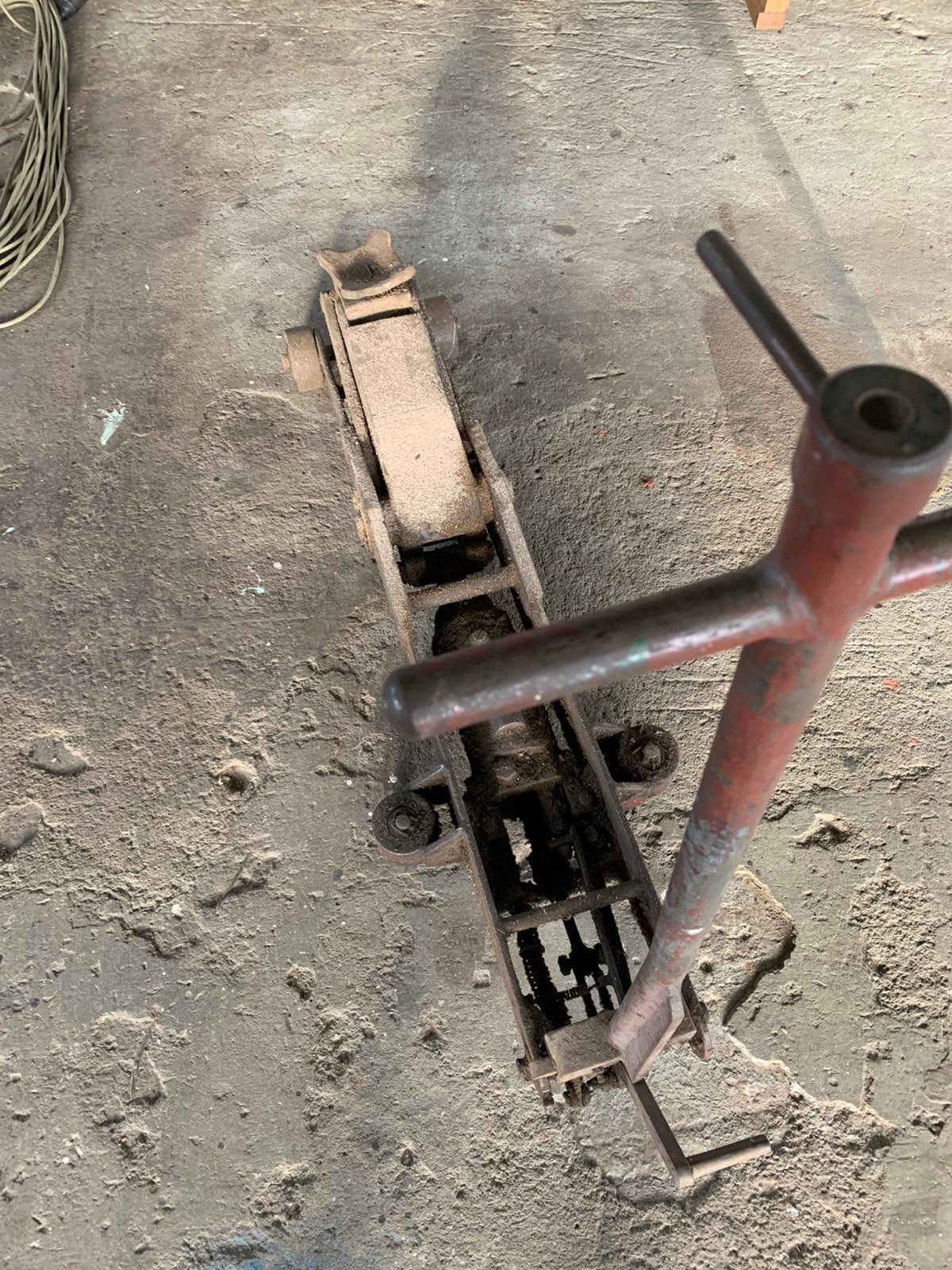 Zware auto krik, Ophalen, Zo goed als nieuw, Hydraulisch, Garagekrik