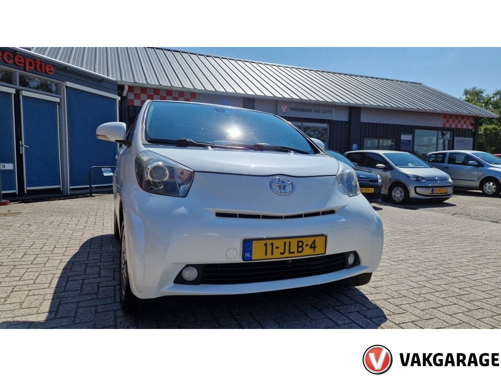 Toyota iQ airco/allseason 1.0 VVTi Aspiration (bj 2009), Gebruikt, 4 stoelen, Origineel Nederlands, Bedrijf