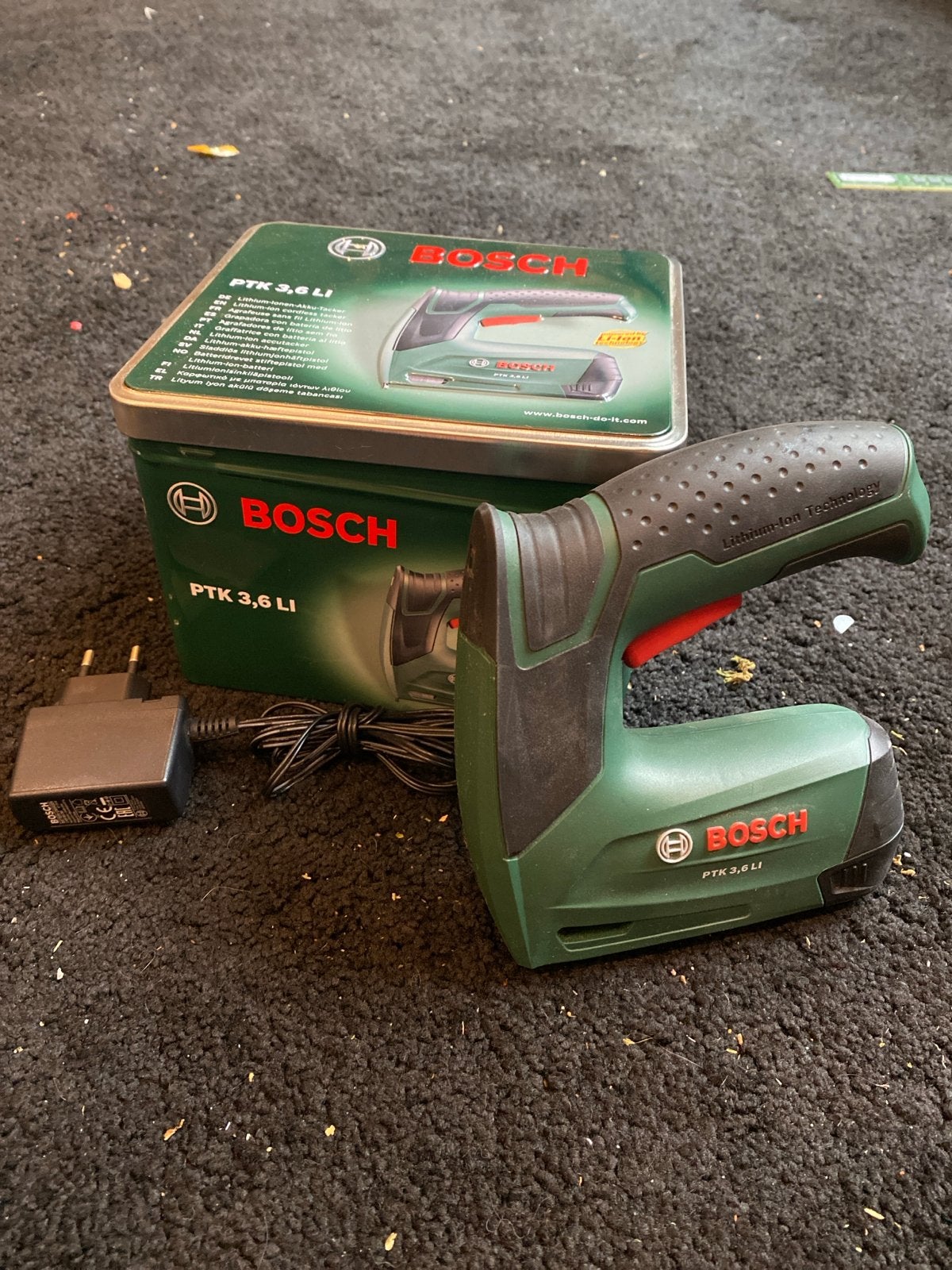 Bosch PTK 3,6 LI Accu Tacker met Oplader en Blik, Ophalen of Verzenden, Gebruikt, Tacker/nietmachine, Bosch