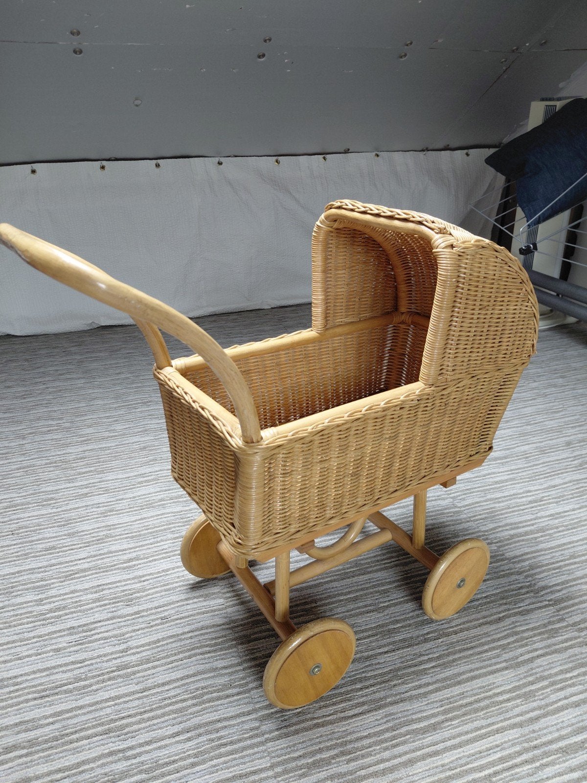 Vintage rotan poppenwagen, Ophalen of Verzenden, Gebruikt, Overige typen