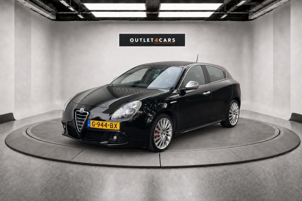 Alfa Romeo Giulietta 1.4 T Distinctive (bj 2012), Euro 5, 4 cilinders, Zwart, Bedrijf