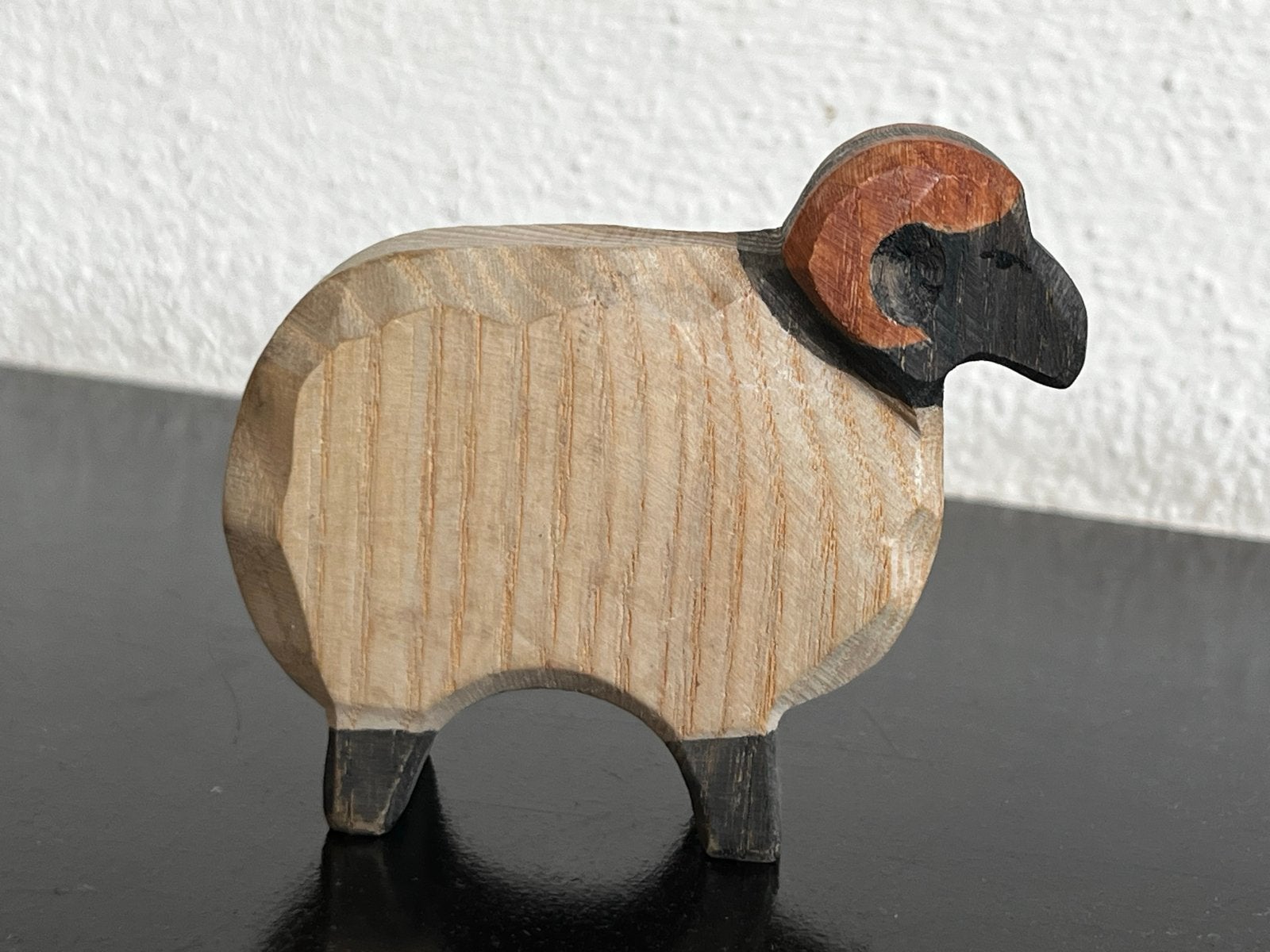 Ostheimer Ram - Houten speelfiguur - 8,5x3x7,5 cm, Ophalen of Verzenden, Gebruikt, Overige typen