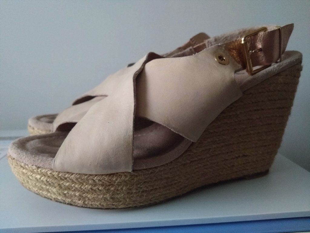 Sandalen/Espadrilles met sleehak lichtroze maat 40 Poelman, Poelman, Ophalen of Verzenden, Espadrilles of Moccasins, Roze
