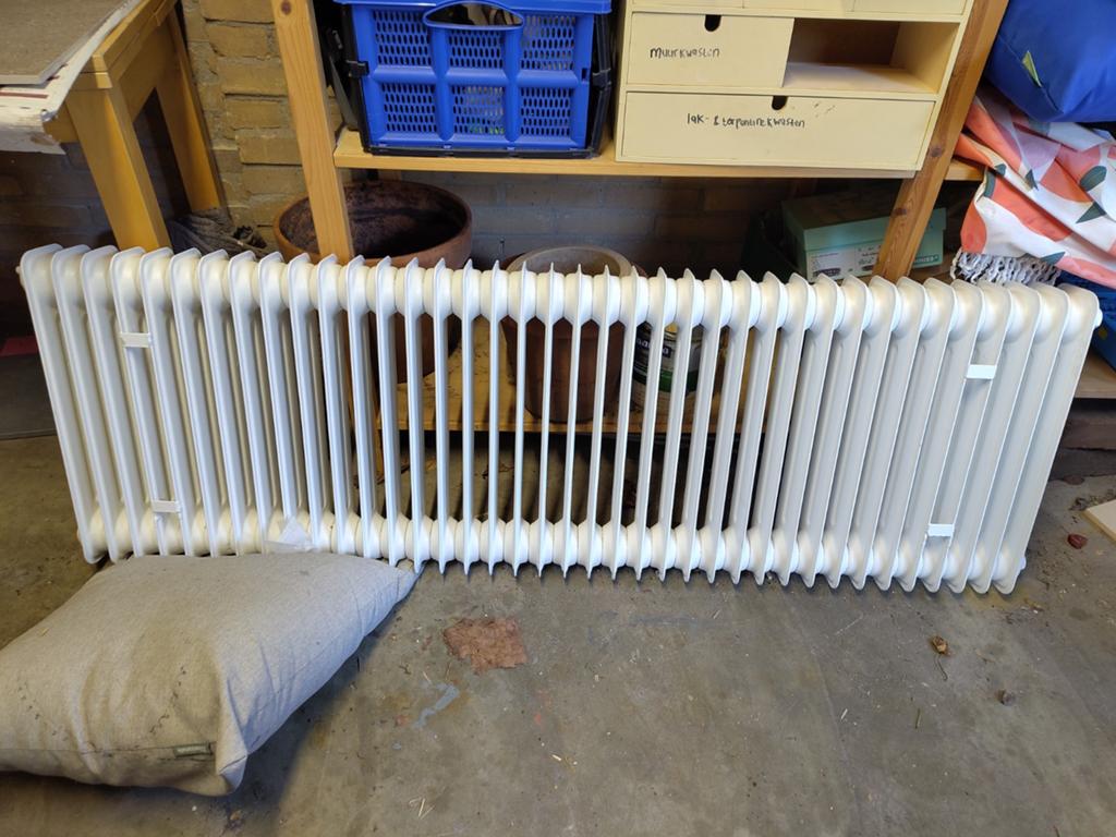 Vintage gietijzeren radiator -nieuw gespoten wit 150x 50 cm, Doe-het-zelf en Verbouw, Verwarming en Radiatoren, Ophalen, 30 tot 80 cm