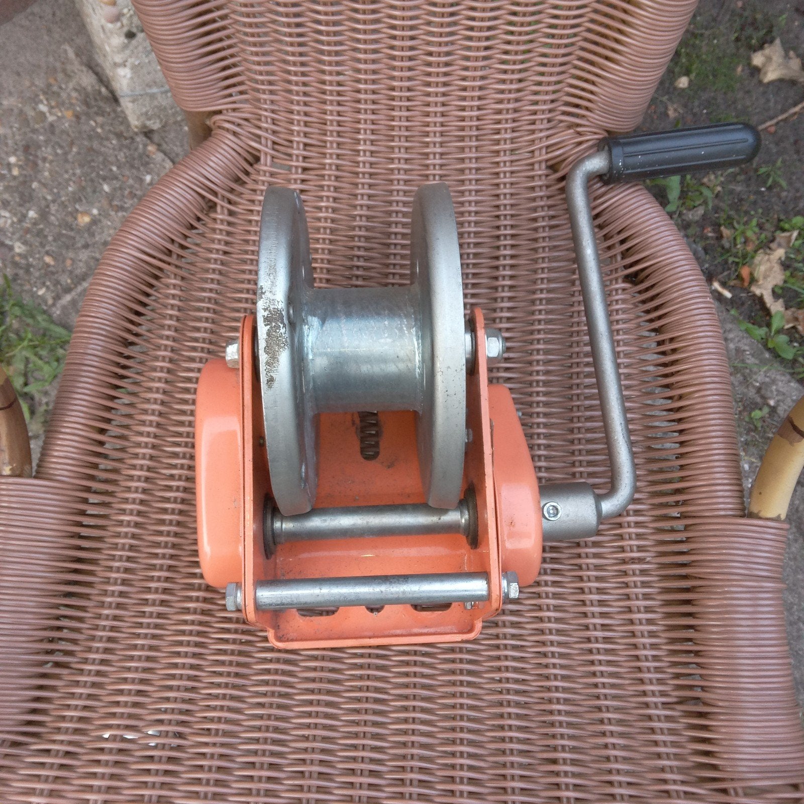 Handlier, Ophalen