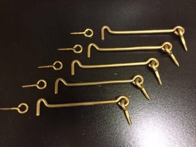 Messing Windhaak + schroefoog NIEUW per 5 stuks. van € 4.95, Goud, Overige thema's, Nieuw, Knutselwerk