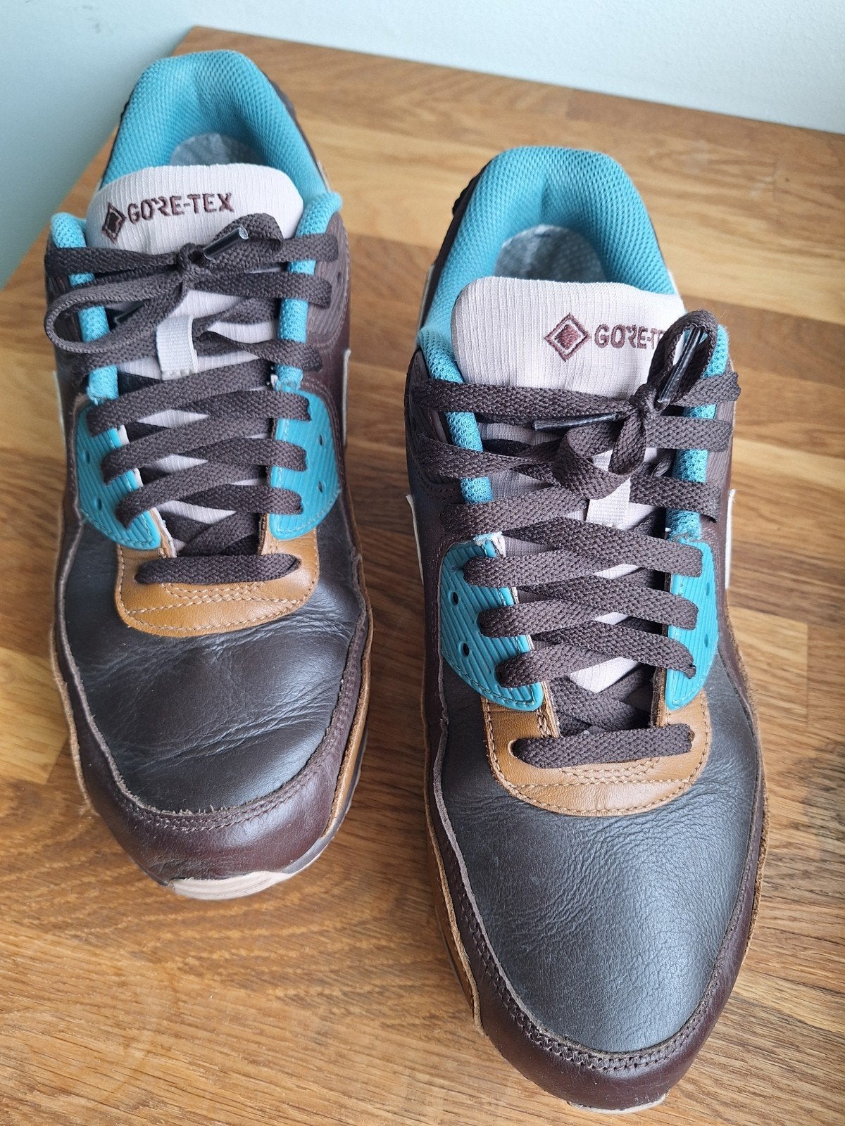 Nike Air Max 90 GORE-TEX - Maat 44, Sport en Fitness, Ophalen of Verzenden, Zo goed als nieuw, Schoenen
