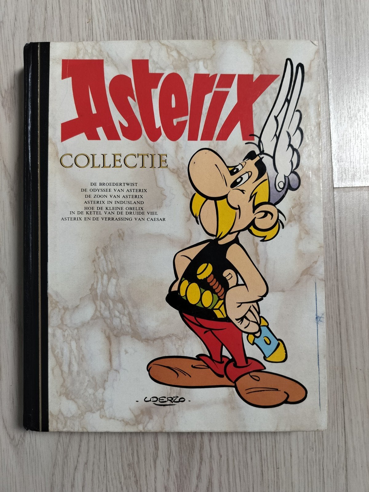 Asterix Collectie V - Hardcover Stripboek, Boeken, Gelezen, Ophalen of Verzenden, Uderzo, Complete serie of reeks