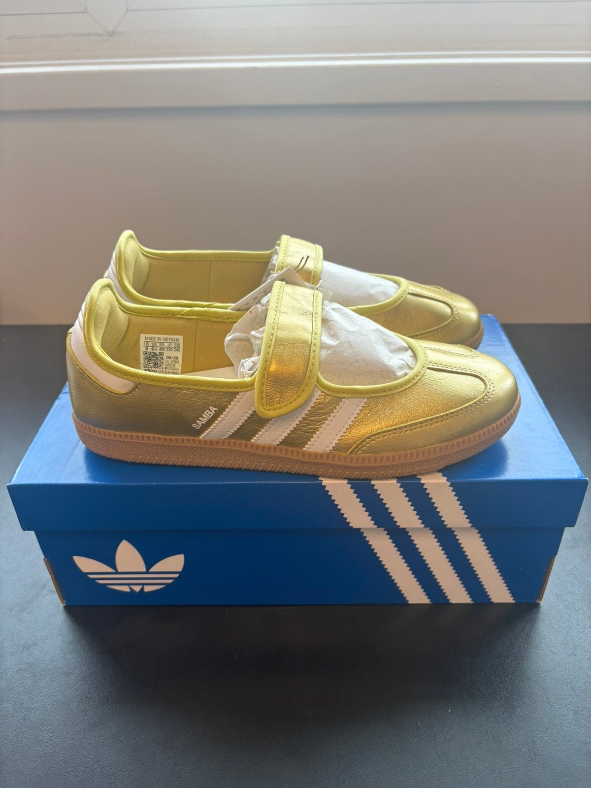 Adidas Samba Jane Gold Metallic White | EU 40, Overige kleuren, Nieuw, Ophalen of Verzenden, Sneakers of Gympen