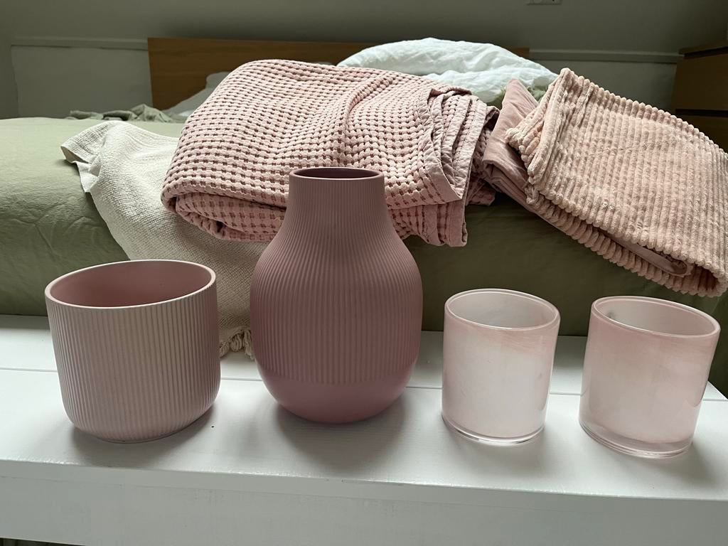 Roze woonaccessoires: waxinehouders, vaas, plaid & kussens, Roze, Ophalen of Verzenden, Zo goed als nieuw, Modern