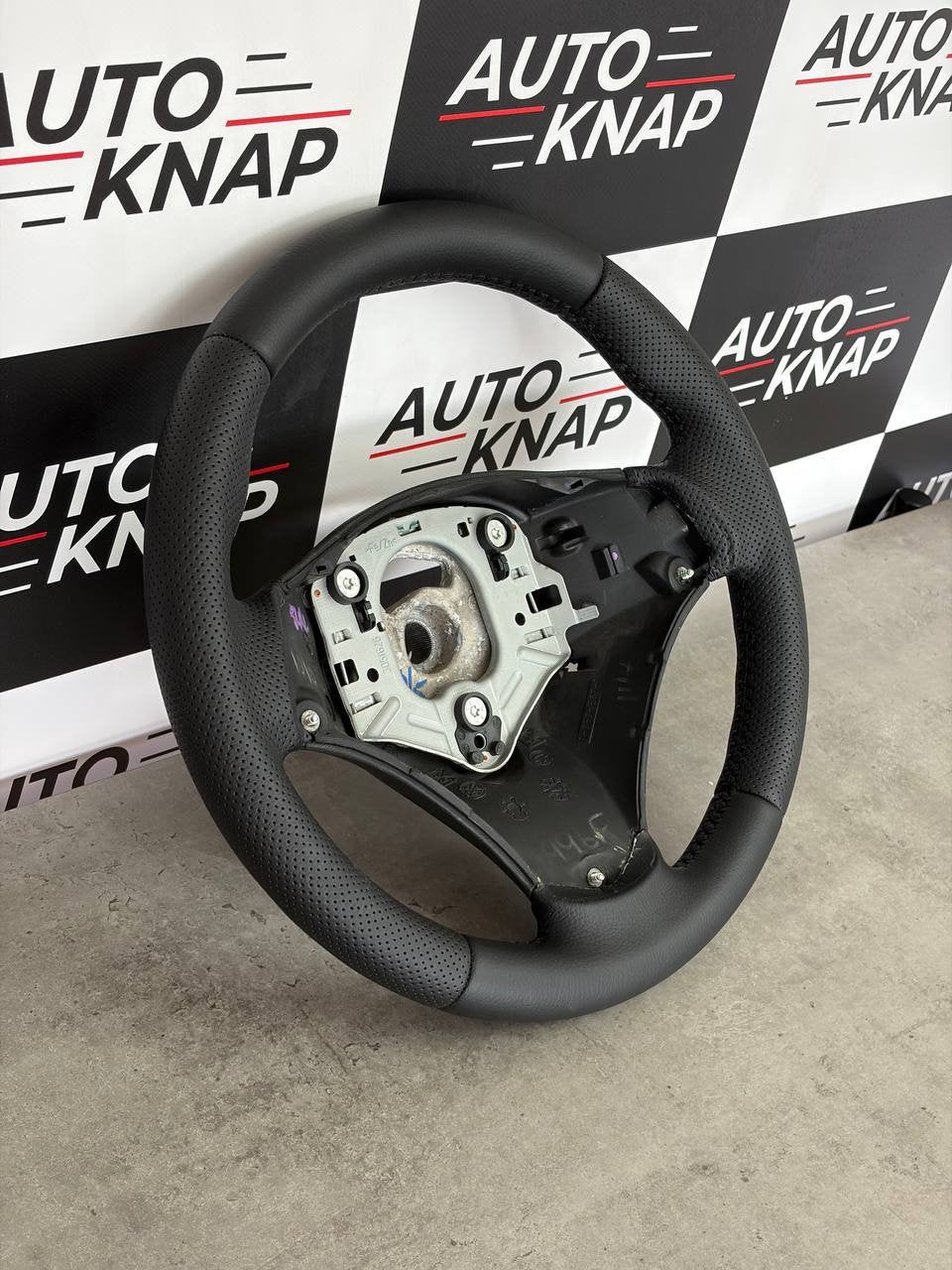 Stuurwiel Stuur BMW e90 e91 e89 e87 NIEUW BEKLEED, Auto-onderdelen, Nieuw, Ophalen of Verzenden, BMW