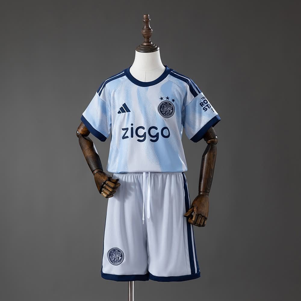 Ajax Uitshirt 2026/2027 - Lichtblauw met Donkerblauwe Detail, Ophalen of Verzenden, Nieuw, Overige typen