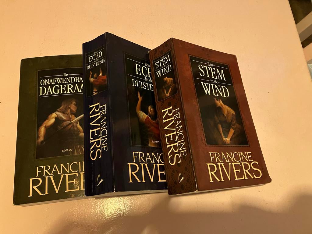 Francine Rivers - Een Stem in de Wind trilogie, Ophalen of Verzenden, Gelezen, Nederland