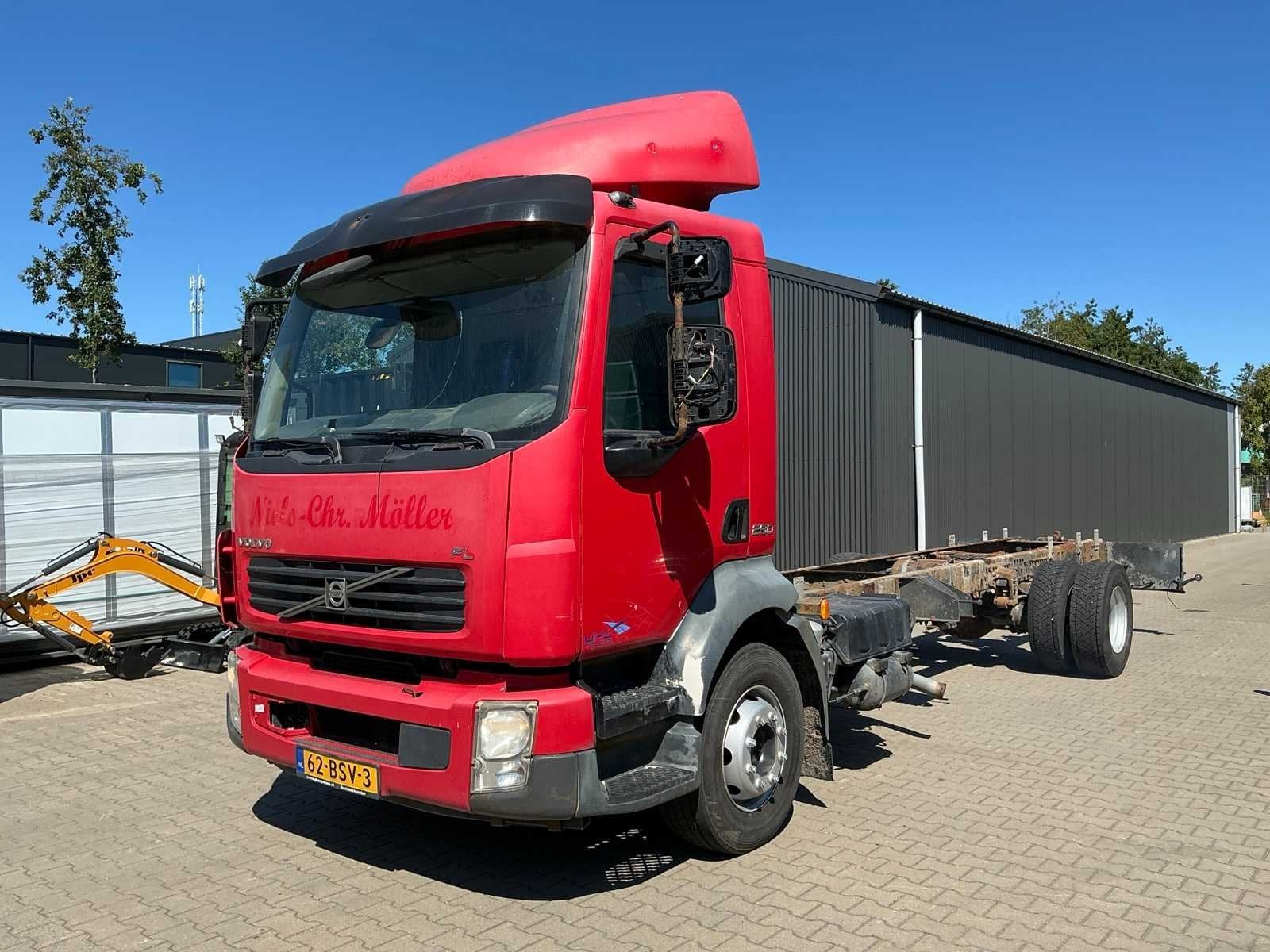 Volvo FL-4X2R Vrachtwagen, Euro 5, Overige brandstoffen, Bedrijf, 2 stoelen