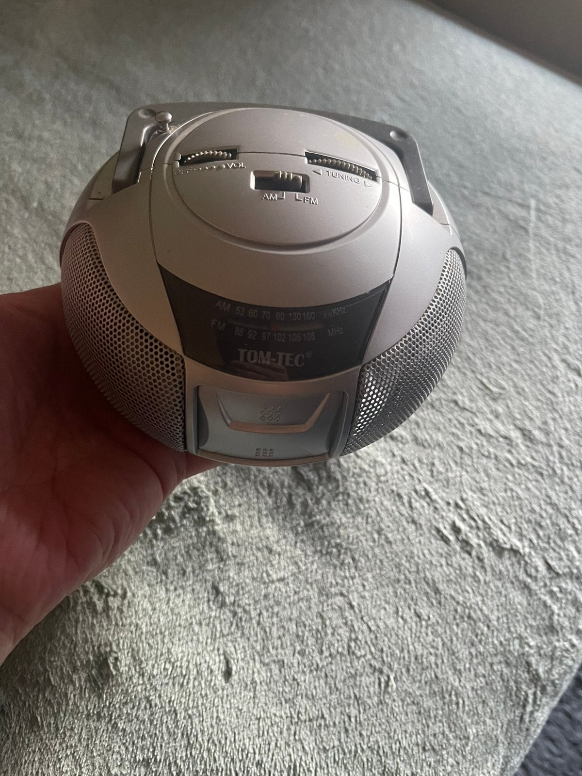 Leuk klein radiootje werkt op batterijen WERKEND !, Ophalen, Zo goed als nieuw
