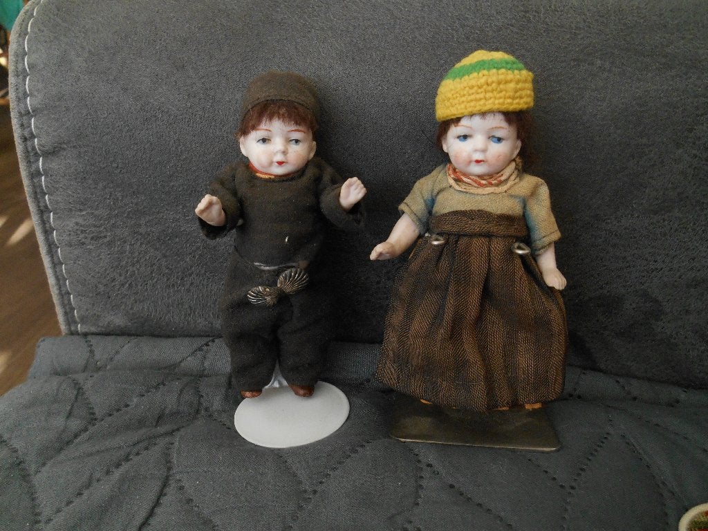 2 prachtige antieke poppenhuispopjes, Ophalen of Verzenden