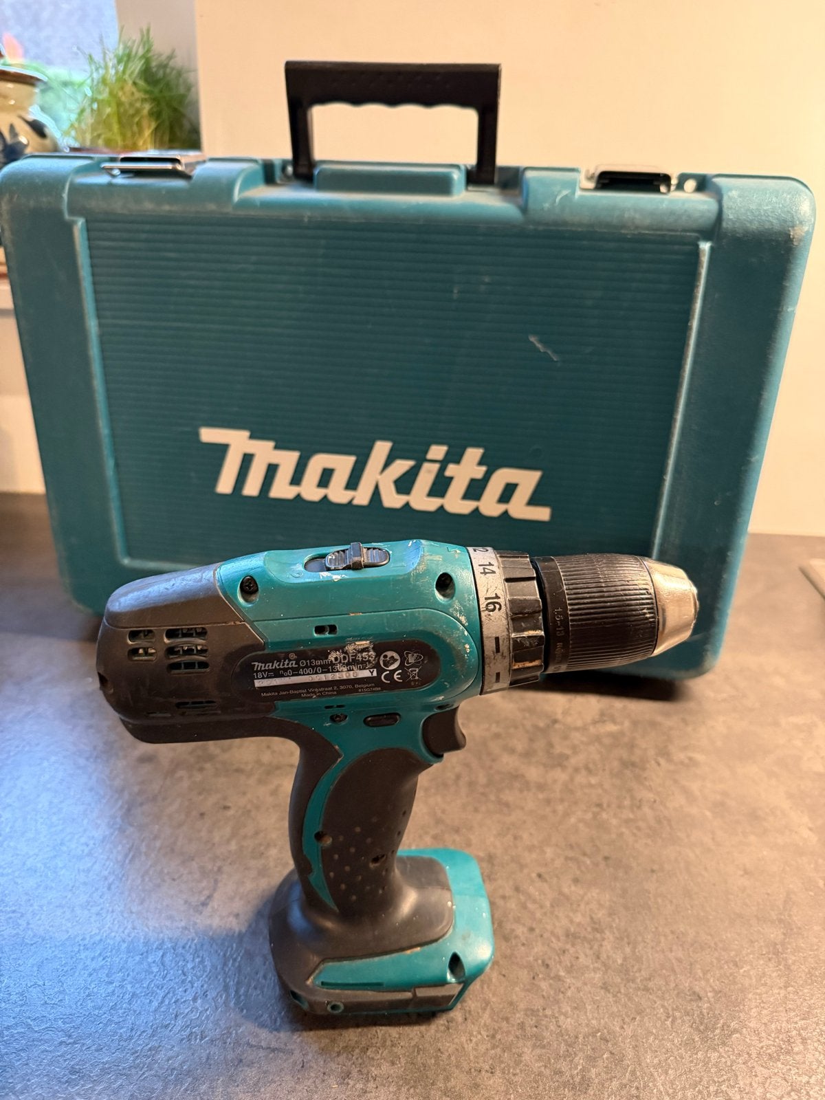 Makita DDF453 Accu Boormachine LXT 18V (Motor defect), Ophalen of Verzenden, Gebruikt, Boormachine, Variabele snelheid