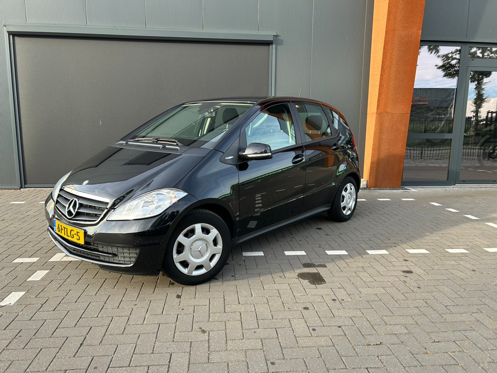 Mercedes-Benz A-Klasse 1.5 A160 5DRS 2012 Zwart, Auto's, Voorwielaandrijving, Stof, Zwart, Start-stop-systeem