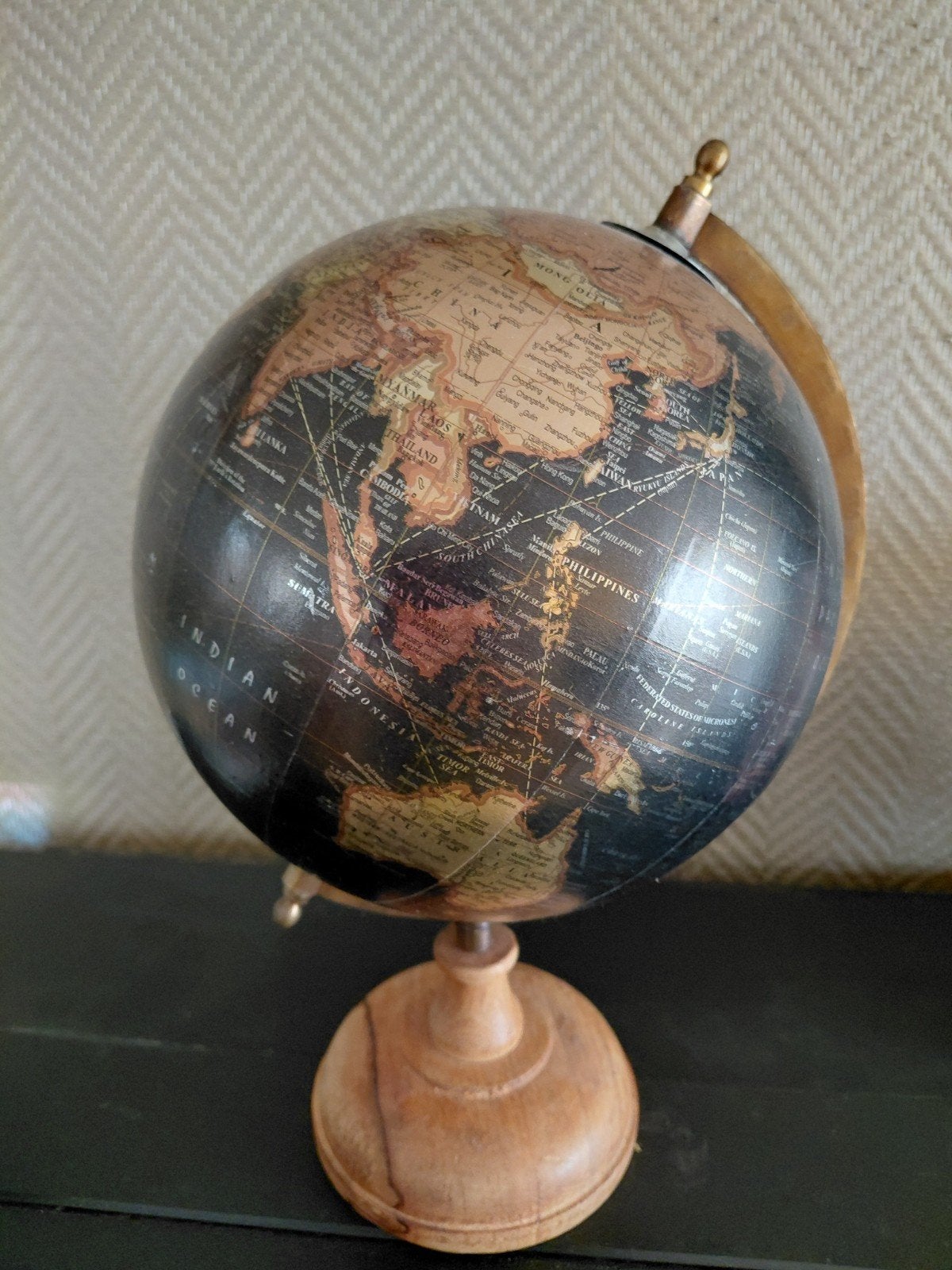 Decoratieve Wereldbol op Houten Voet - Vintage Stijl, Ophalen, Zo goed als nieuw