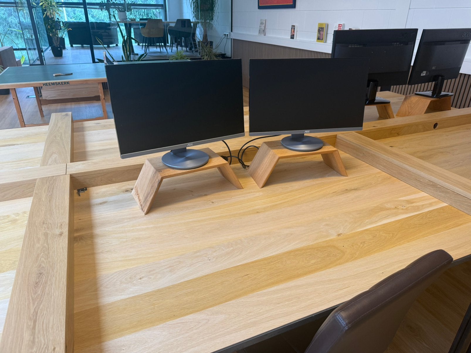 2x massief eiken bureau eiland met 6 ruime werkplekken, Ophalen, Overige typen, Hout, Nieuw