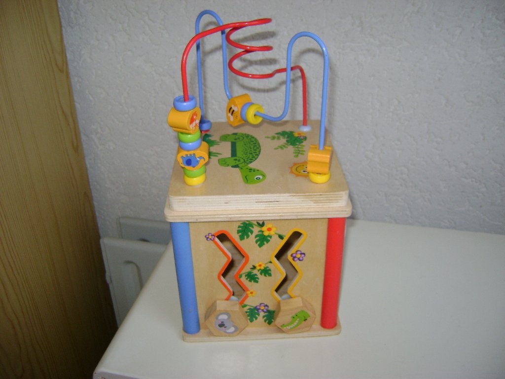 houten activiteiten kubus 15x15x15 met inklapbare spiraal, Ophalen of Verzenden, Gebruikt, Overige typen