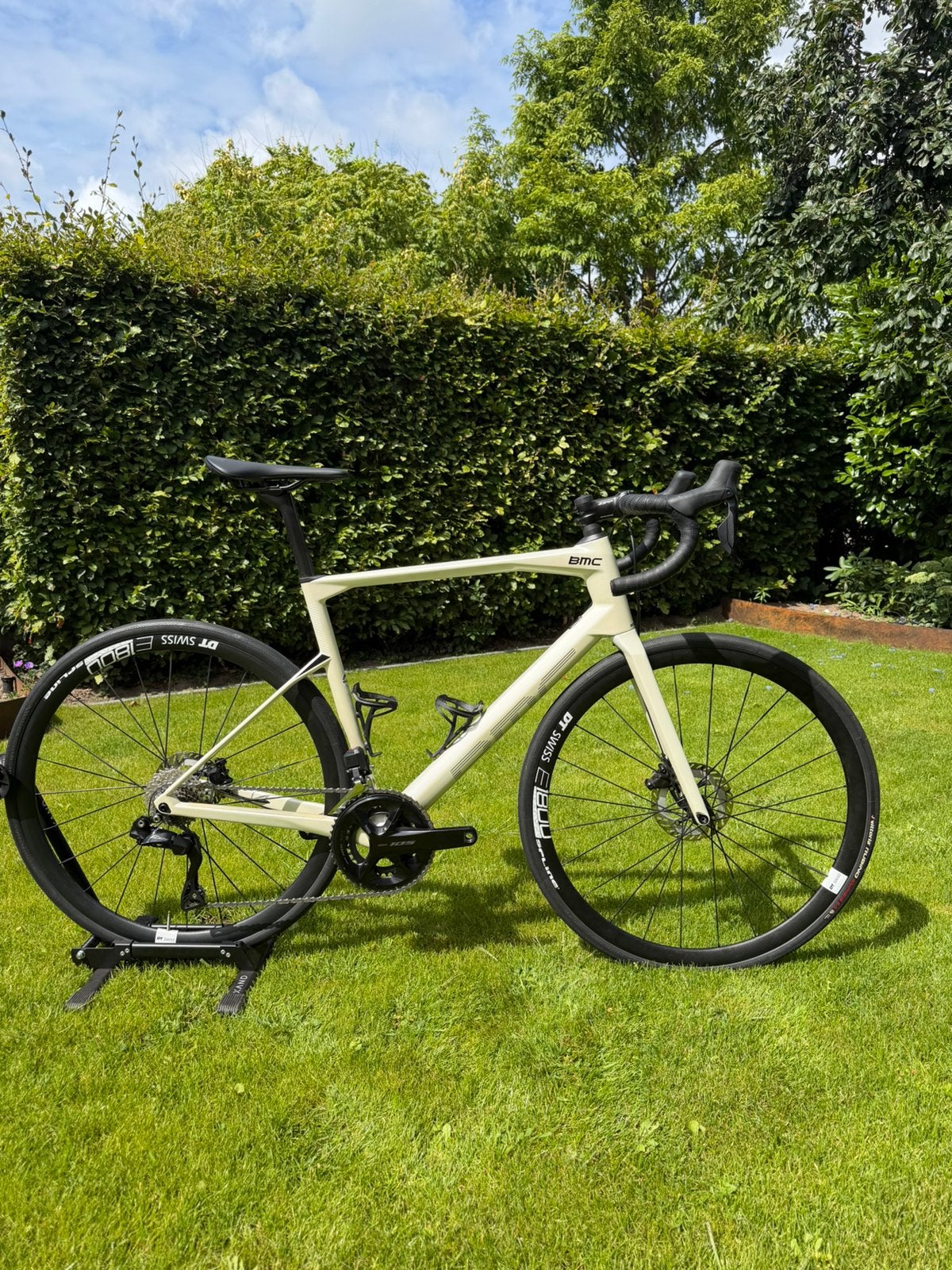 BMC Roadmachine Three 2023 – Shimano 105 Di2 – maat 56, Fietsen en Brommers, Fietsen | Racefietsen, Ophalen