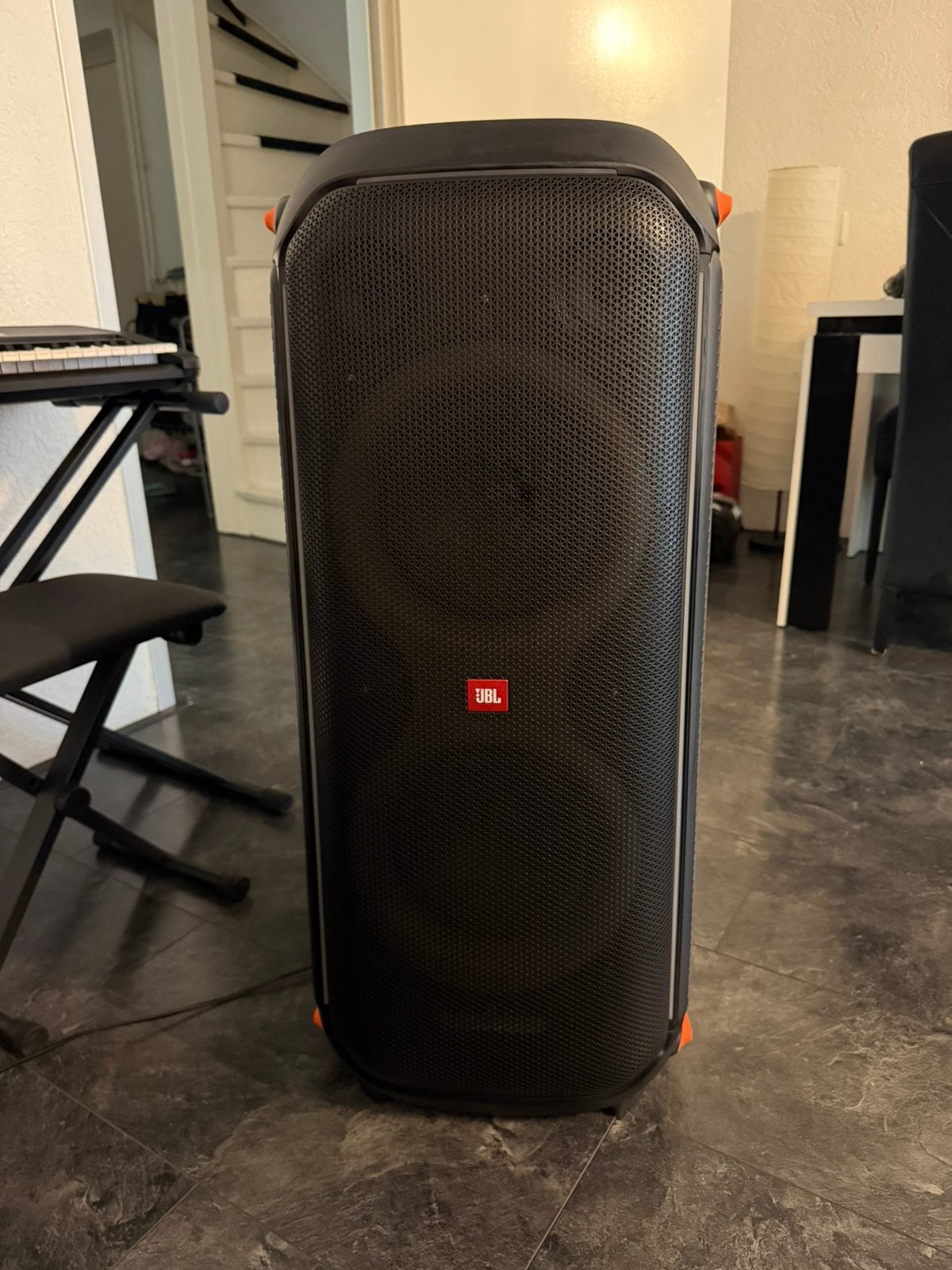 JBL Partybox 710, Ophalen, Party speaker, Zo goed als nieuw, Inclusief oplader