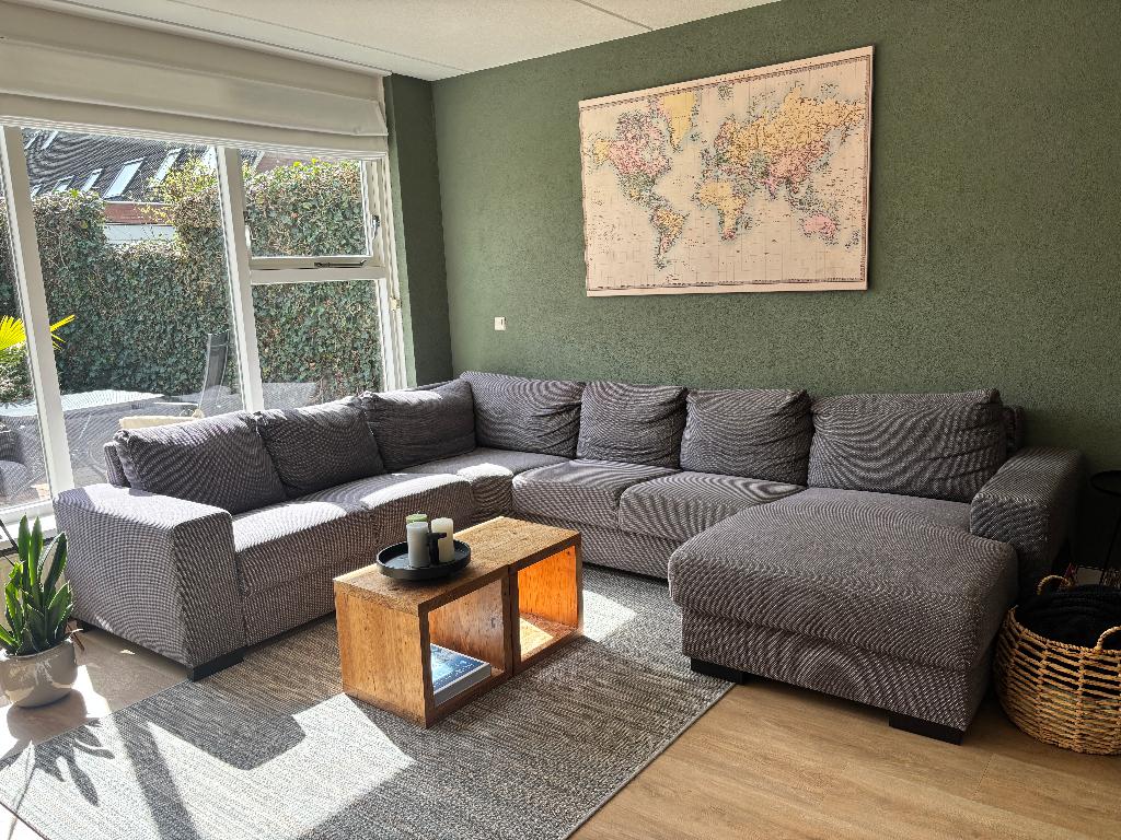 Hoekbank met lounge grijs gemêleerd 320 cm., Huis en Inrichting, Banken | Bankstellen, Ophalen, Gebruikt, Hoekbank, 300 cm of meer