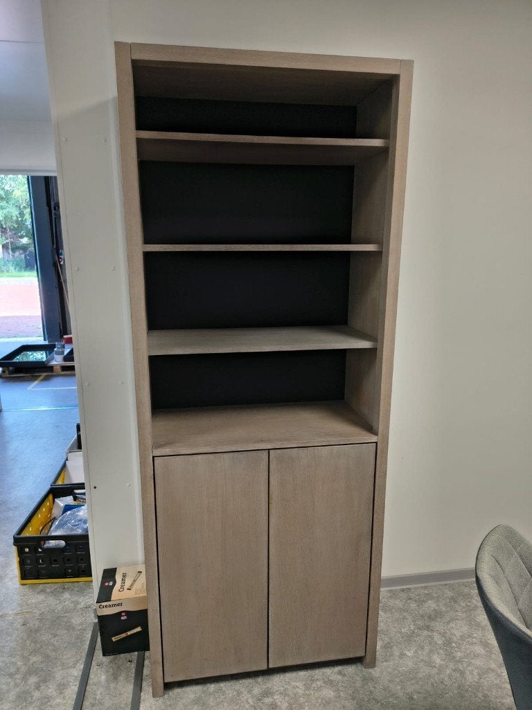 Boekenkast, Ophalen, Met deur(en), 50 tot 100 cm, Zo goed als nieuw