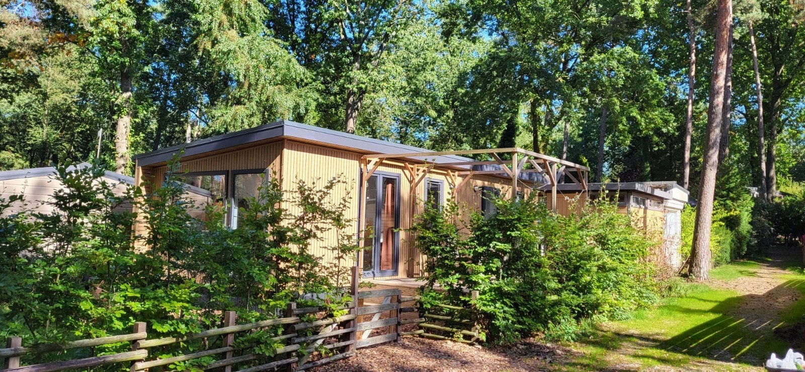 Luxe chalet met 4 slaapplaatsen in bosrijke omgeving, Tot en met 4