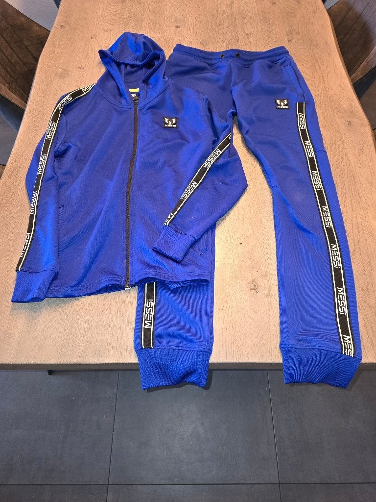 Trainingspak blauw Messi maat 170/176 uitstekende kwaliteit, Kinderen en Baby's, Kinderkleding | Maat 170, Jongen of Meisje, Messi