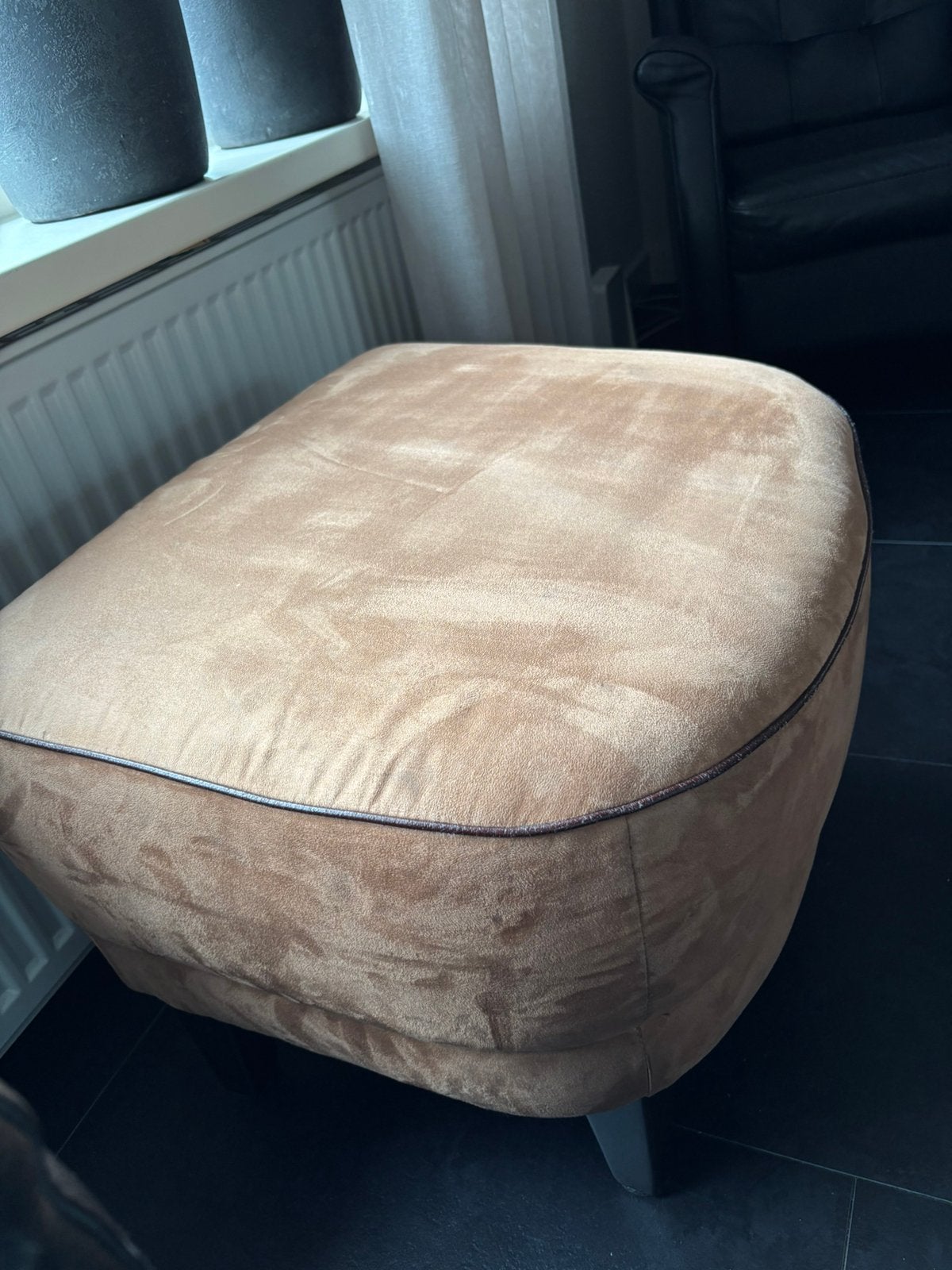 Poef / hocker, Ophalen, Gebruikt, Landelijk / maar past eigenlijk overal bij, 50 tot 75 cm