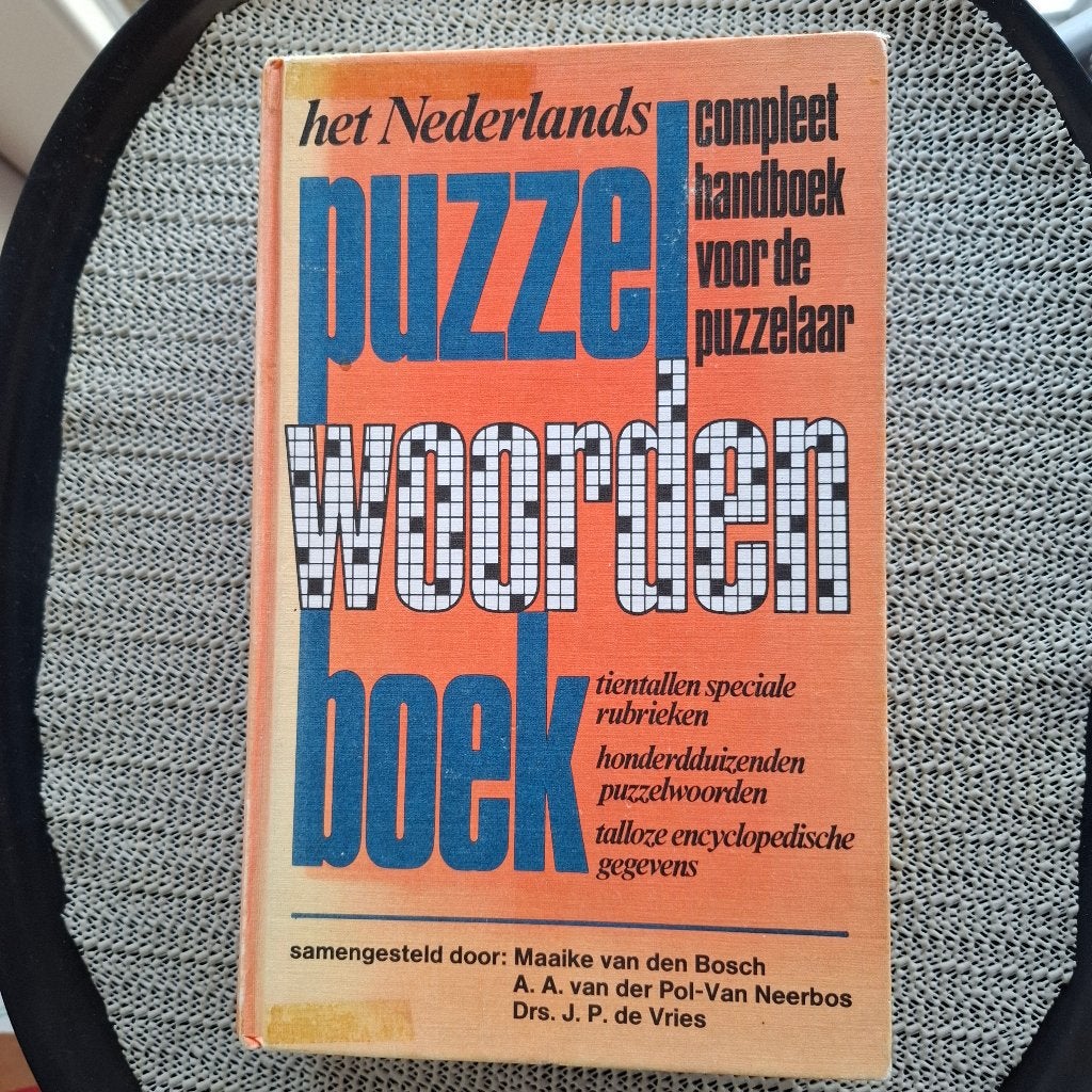 Het nederlands puzzel woordenboek/ puzzel boek, Ophalen of Verzenden, Gelezen, Overige onderwerpen