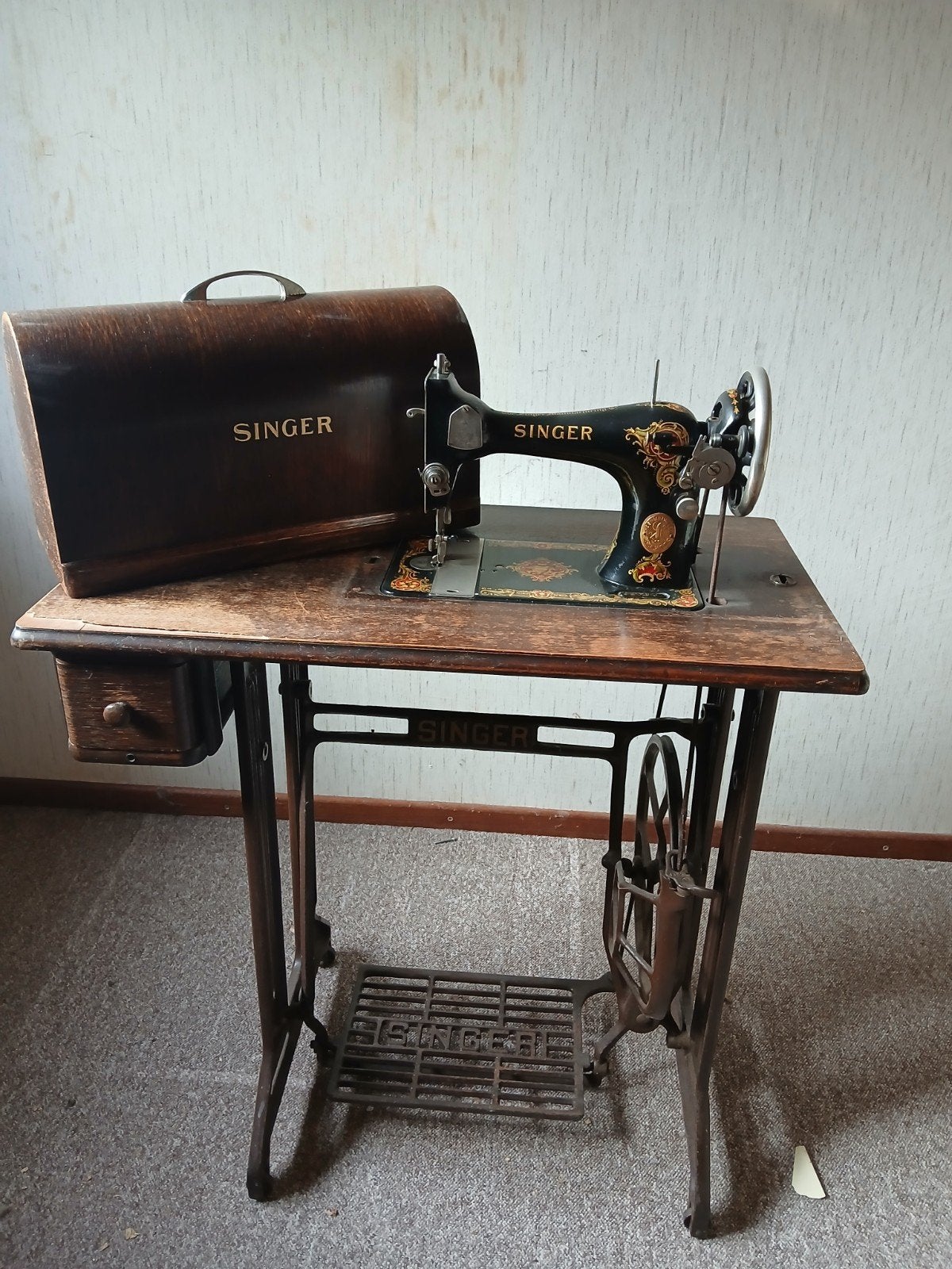 Singer naaimachine antiek, Antiek en Kunst, Antiek | Naaimachines, Ophalen