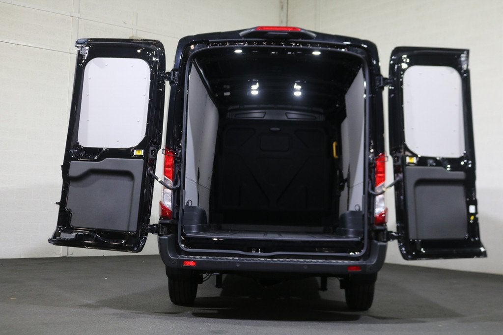 Ford Transit 2.0 TDCI L3 H2 Trend Facelift Navigatie Camera, Auto's, Euro 6, 4 cilinders, 2500 kg, Zwart