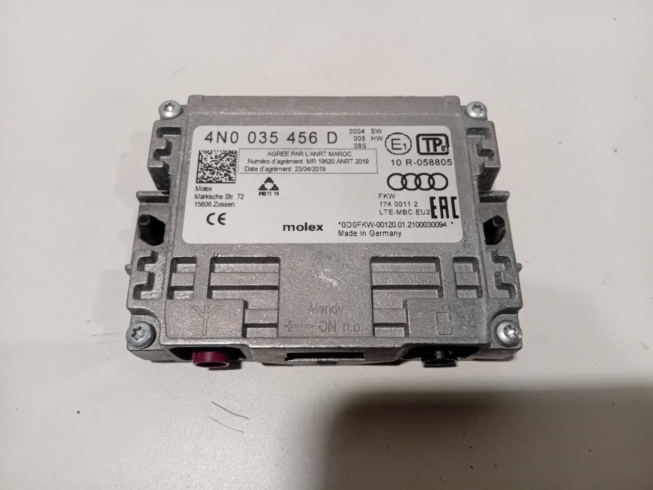 Antenne versterker Volkswagen Golf, Ophalen of Verzenden, Van der Ven Autorecycling B.V., Onderdelen@venauto.nl, Ettenseweg 76, 4706 PB Roosendaal, The Netherlands