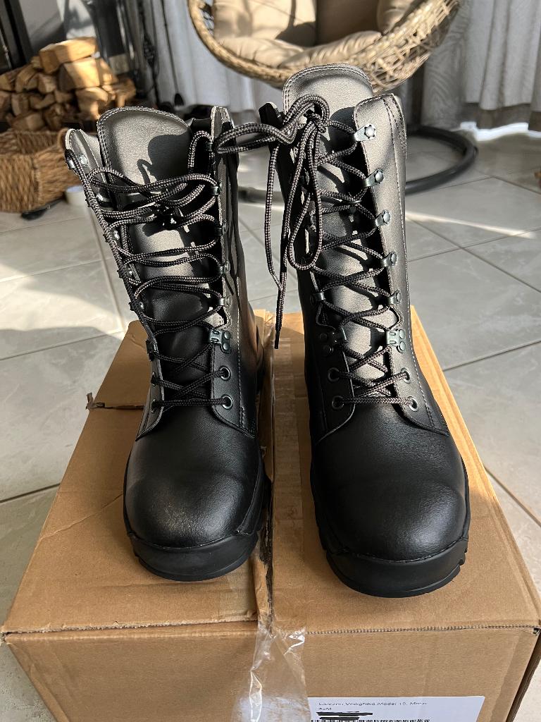 Nieuw paar Neskrid Model 18 Combat Boots maat 42M, Verzenden, Nieuw, Schoenen