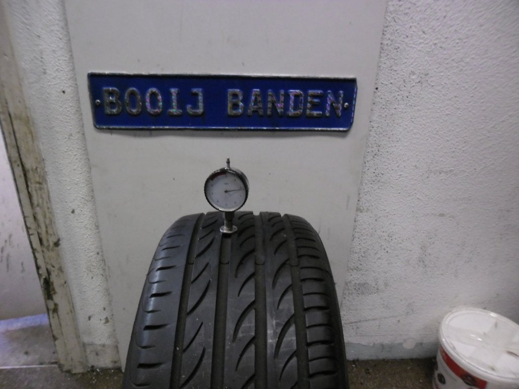 235 40 18 demobanden pirelli p zero nero met 7,8 mm profiel, 18 inch, Banden en Velgen, Ophalen of Verzenden, 235 mm
