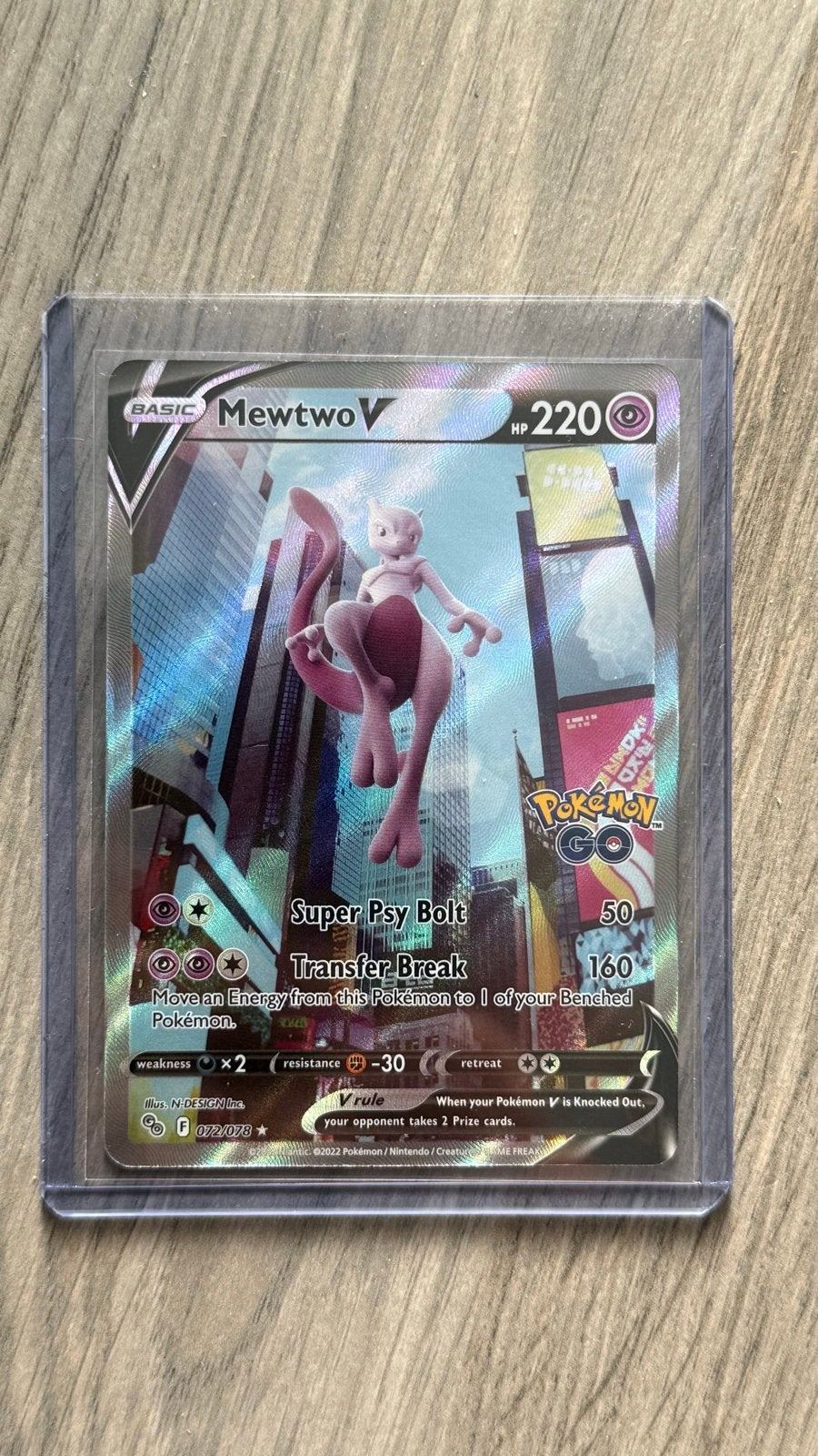 Mewtwo V Pokémon GO Full Art Pokémon Kaart PGO 072, Ophalen of Verzenden, Zo goed als nieuw, Losse kaart, Foil