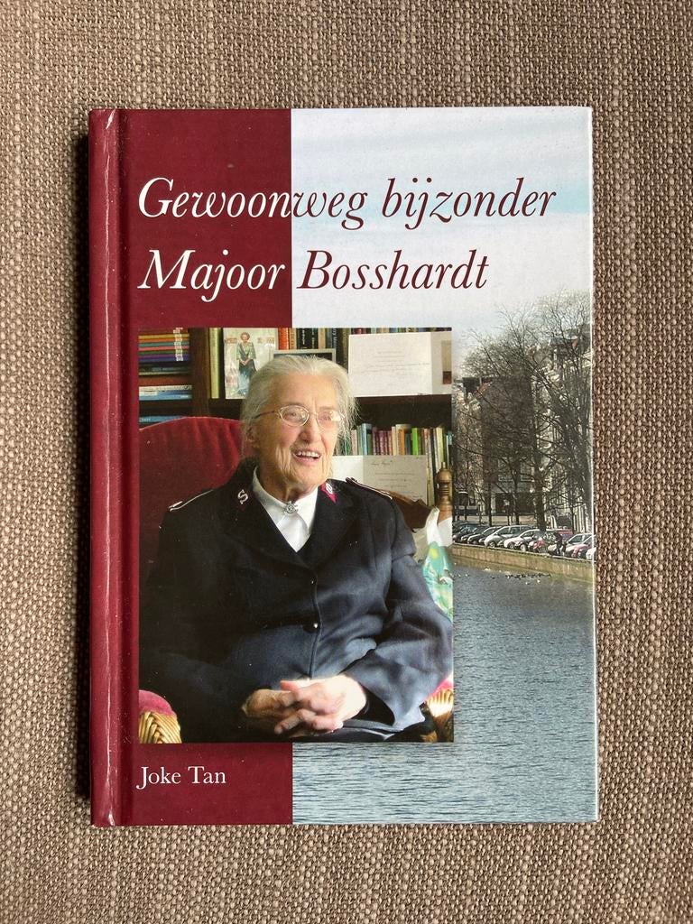 J. Tan - Gewoonweg bijzonder Majoor Bosshardt, Boeken, Ophalen of Verzenden, Gelezen, J. Tan