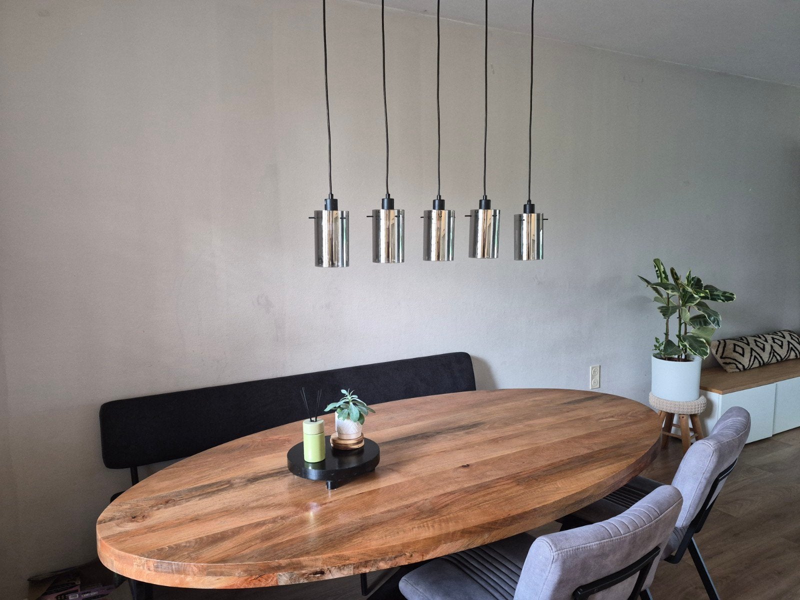 Moderne hanglamp met 5 glazen kappen, Ophalen, Modern, Industrieel, E14 (klein), Zo goed als nieuw