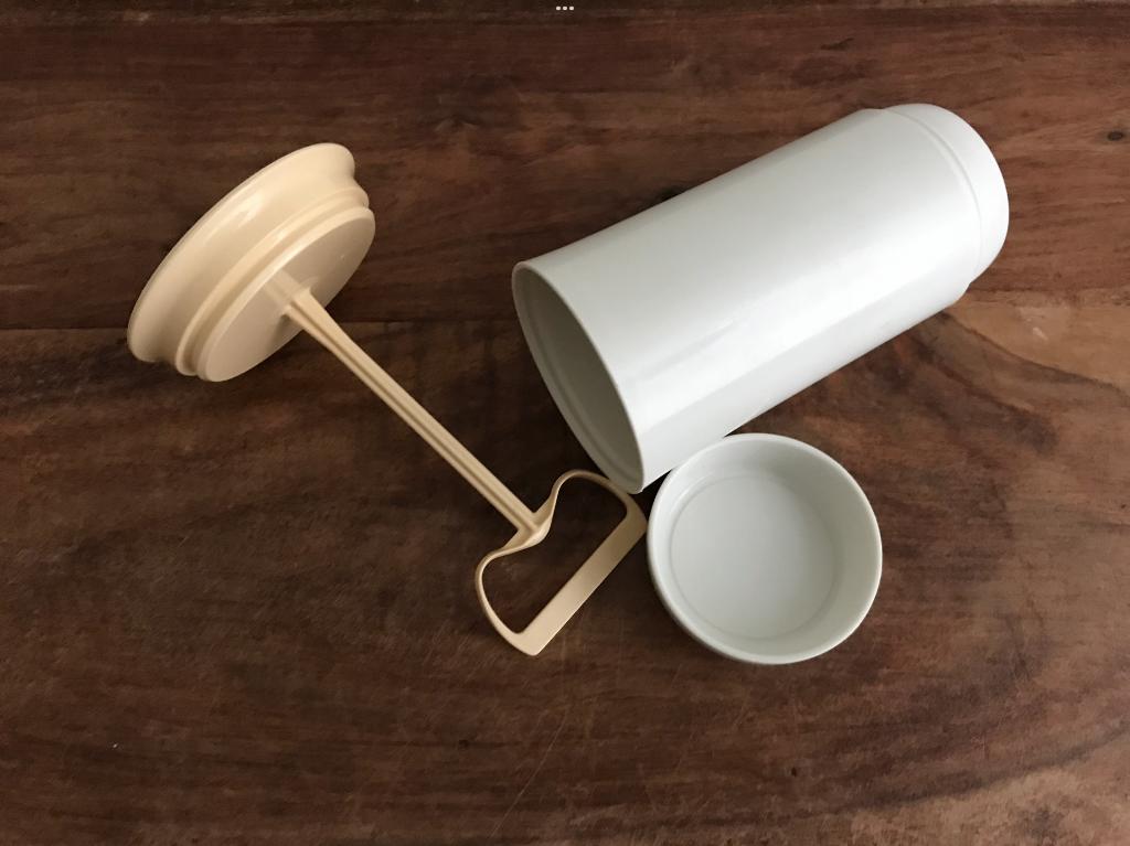 Tupperware bloemsuiker suiker strooier, Ophalen of Verzenden, Zo goed als nieuw, Geel, Overige typen