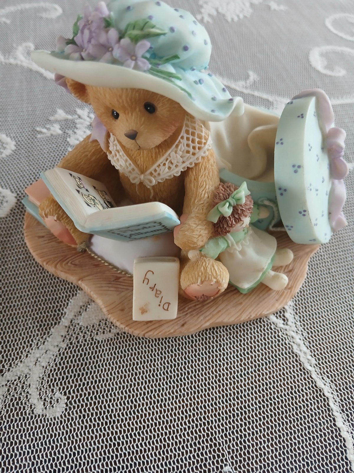 Cherished Teddies beeldje Lauren, Verzamelen, Ophalen of Verzenden, Zo goed als nieuw, Beeldje, Cherished Teddies