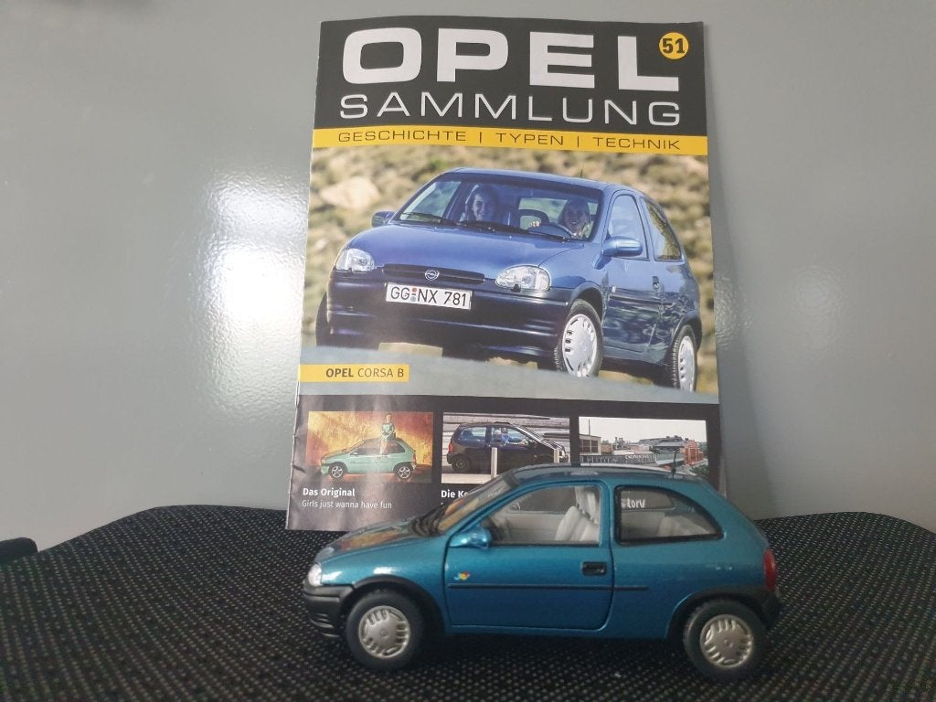 Opel Corsa B 1:24 Hachette Opel Sammlung, Hobby en Vrije tijd, Ophalen of Verzenden, Nieuw, Auto, Overige merken