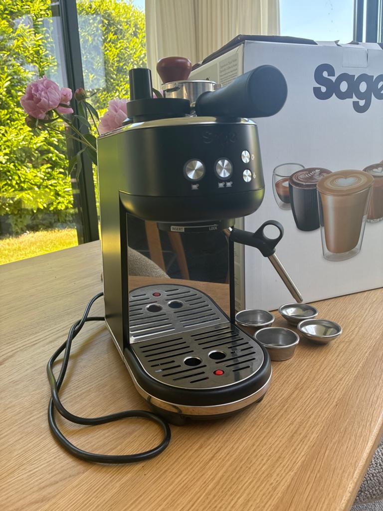 Sage The Bambino black truffle Espressomachine, Witgoed en Apparatuur, Koffiezetapparaten, Afneembaar waterreservoir, Gebruikt