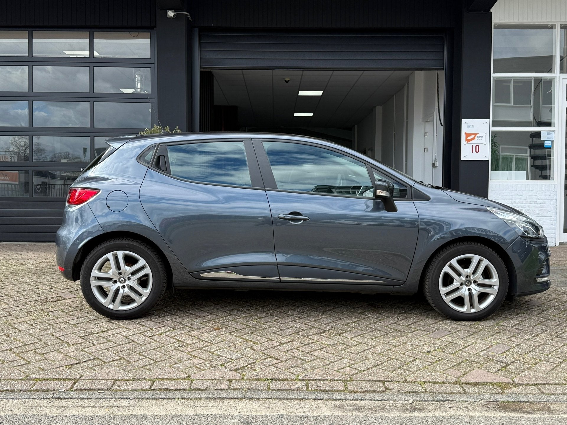 Renault CLIO 1.5 dCi Intens |Navi|Cruise|Keyless|Zuinig, Auto's, Renault, Voorwielaandrijving, Gebruikt, 4 cilinders, 615 kg