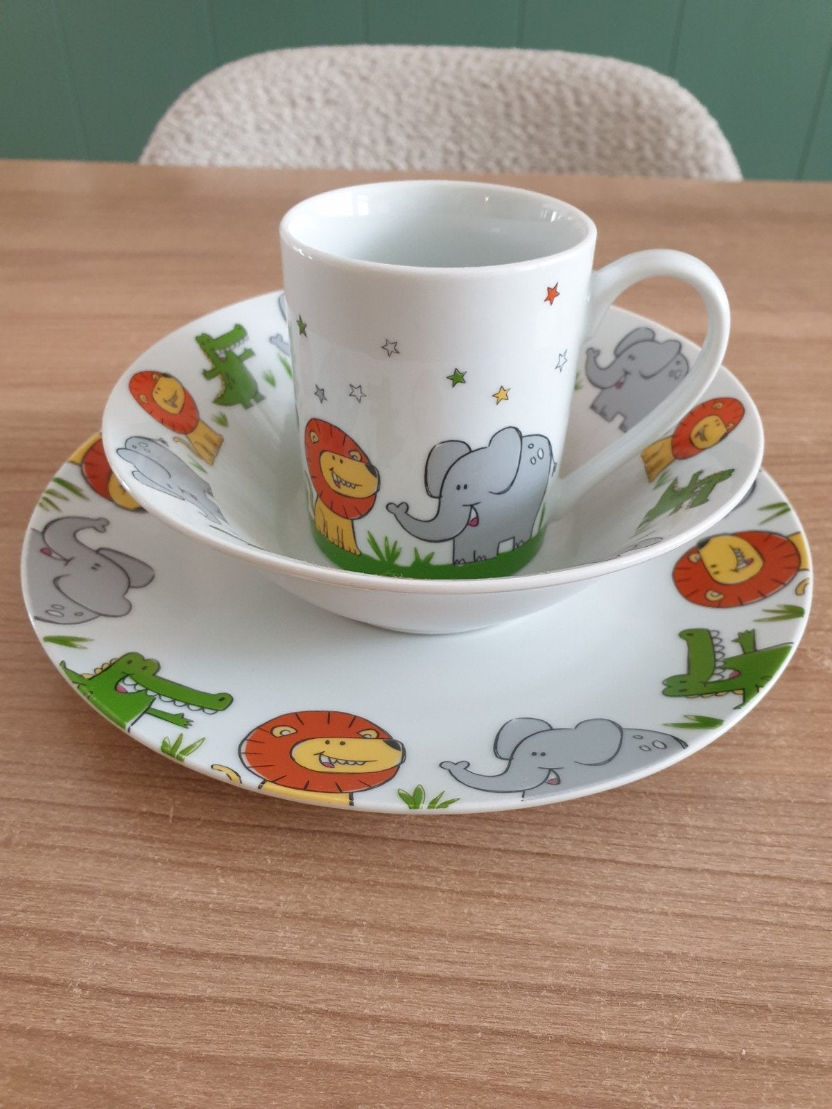 Kinder servies set met jungle dieren - bord, kom, beker, Ophalen of Verzenden, Zo goed als nieuw