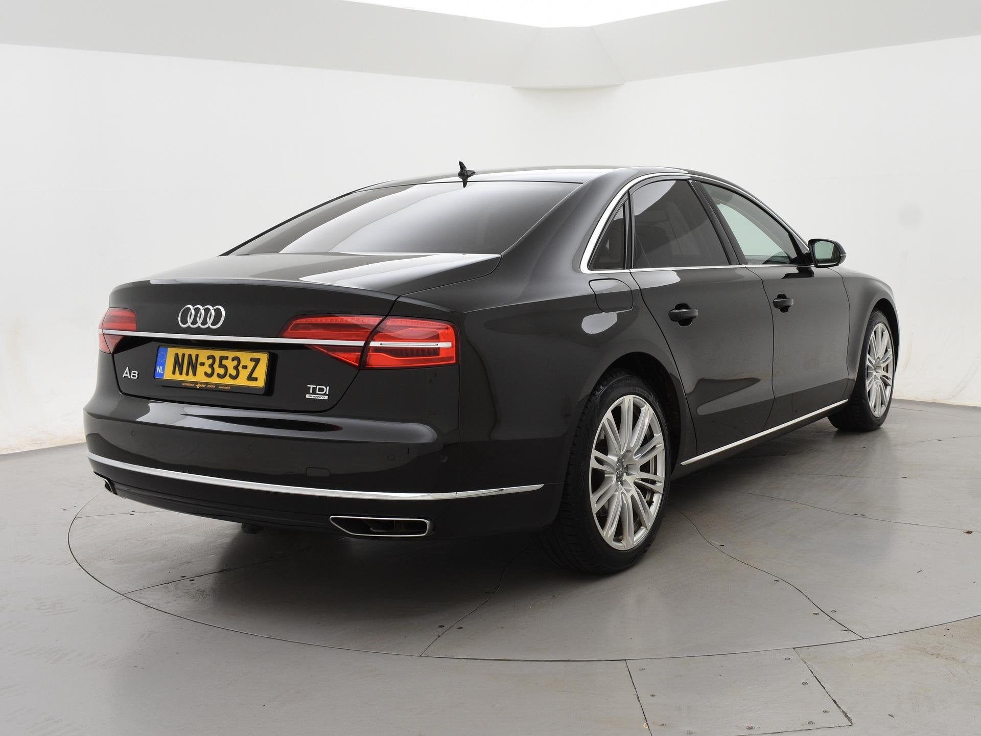 Audi A8 3.0 TDI V6 262 PK DESIGN SELECTION + MASSAGE | HEAD-, Automaat, Gebruikt, Euro 6, Bruin