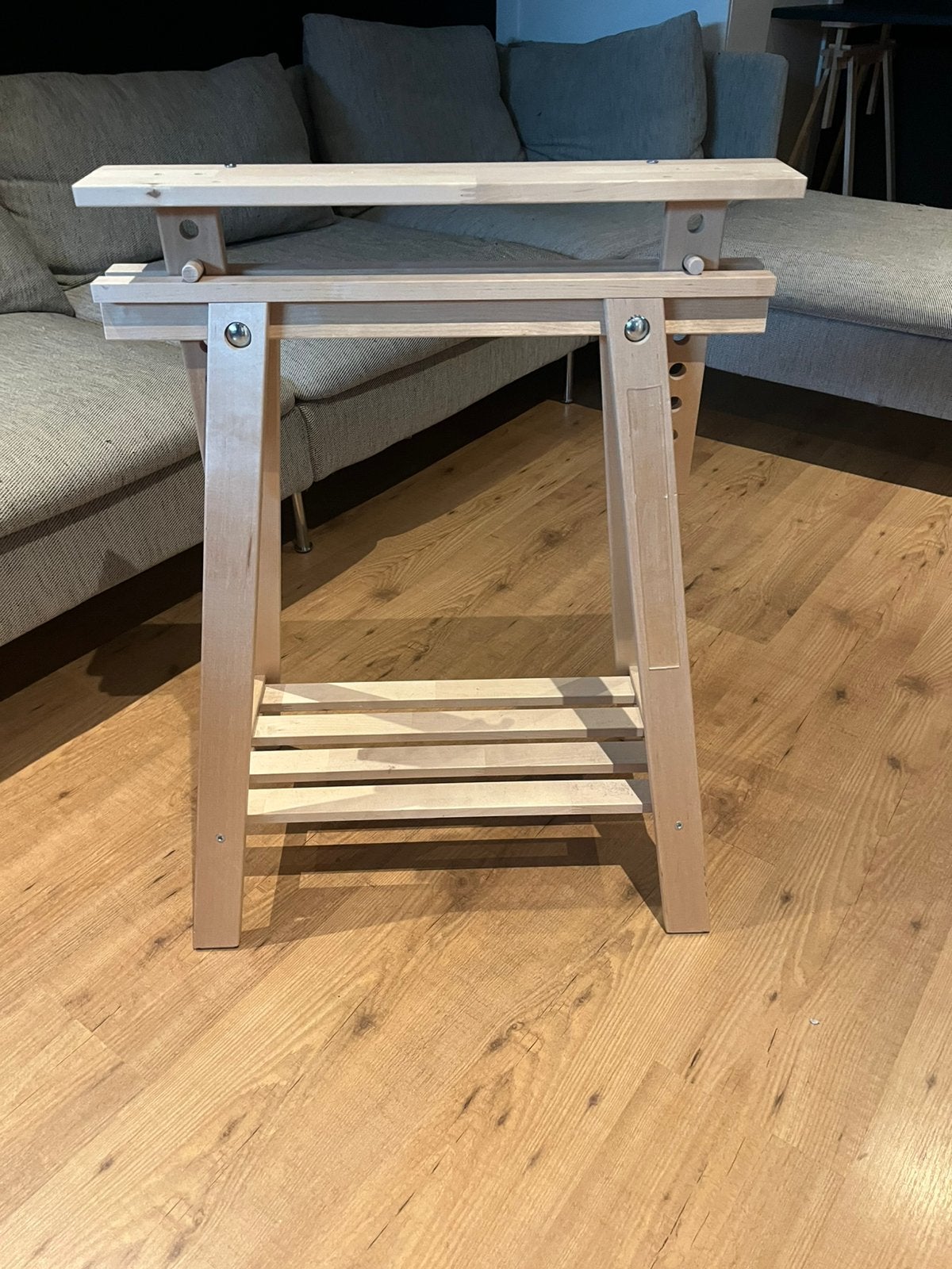 Ikea Mittback schraag, Ophalen, Zo goed als nieuw