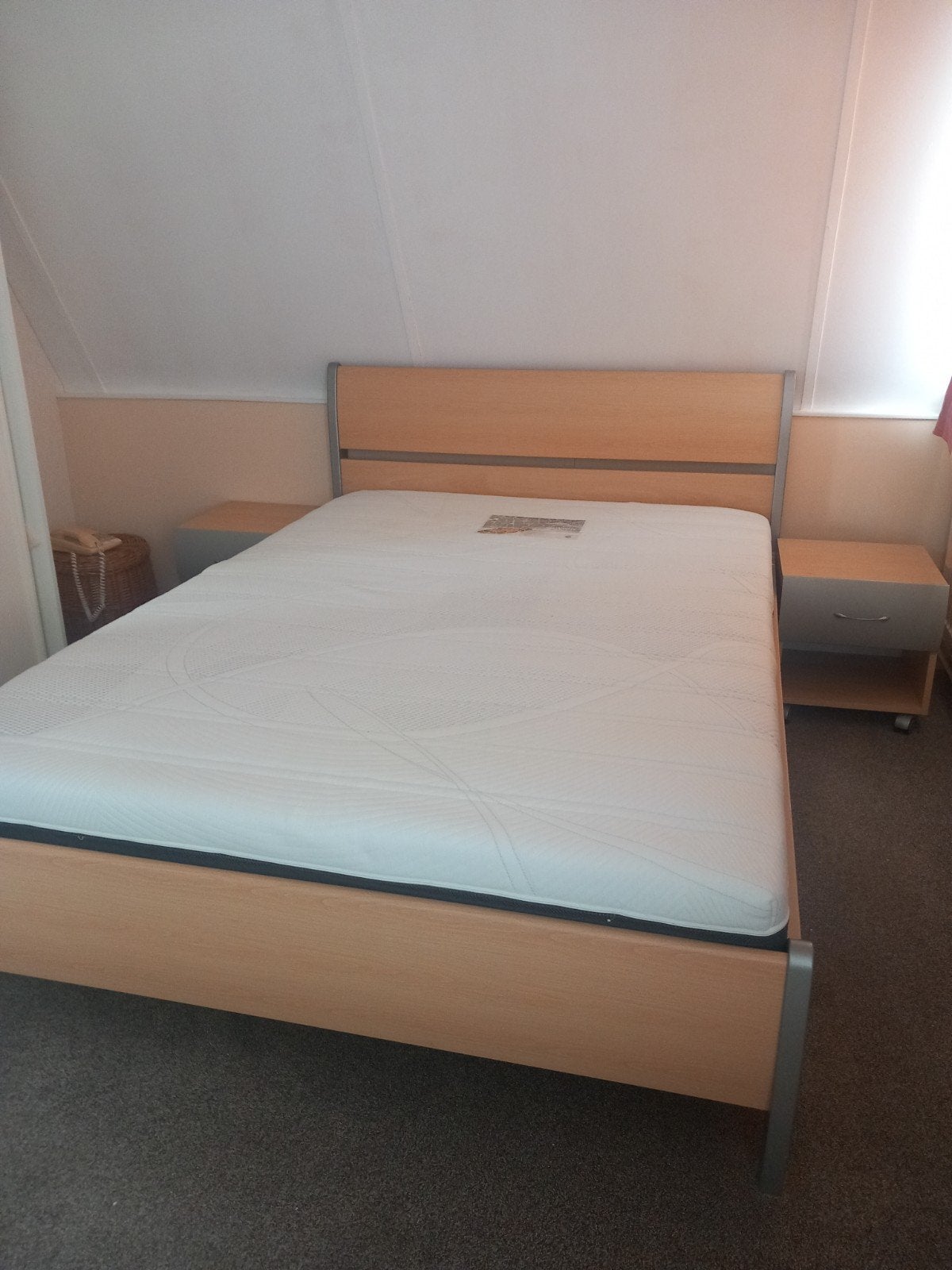 2-persoons bed met matras, Ophalen, Gebruikt, Tweepersoons, 140 cm